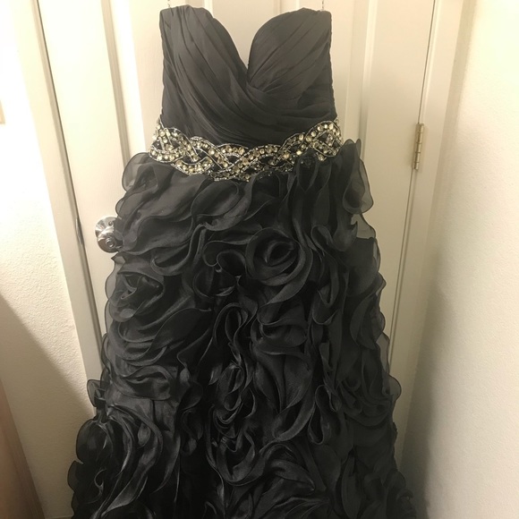 Stunning SZ 10 Black Prom Dress/ Ball Gown - Picture 1 of 8